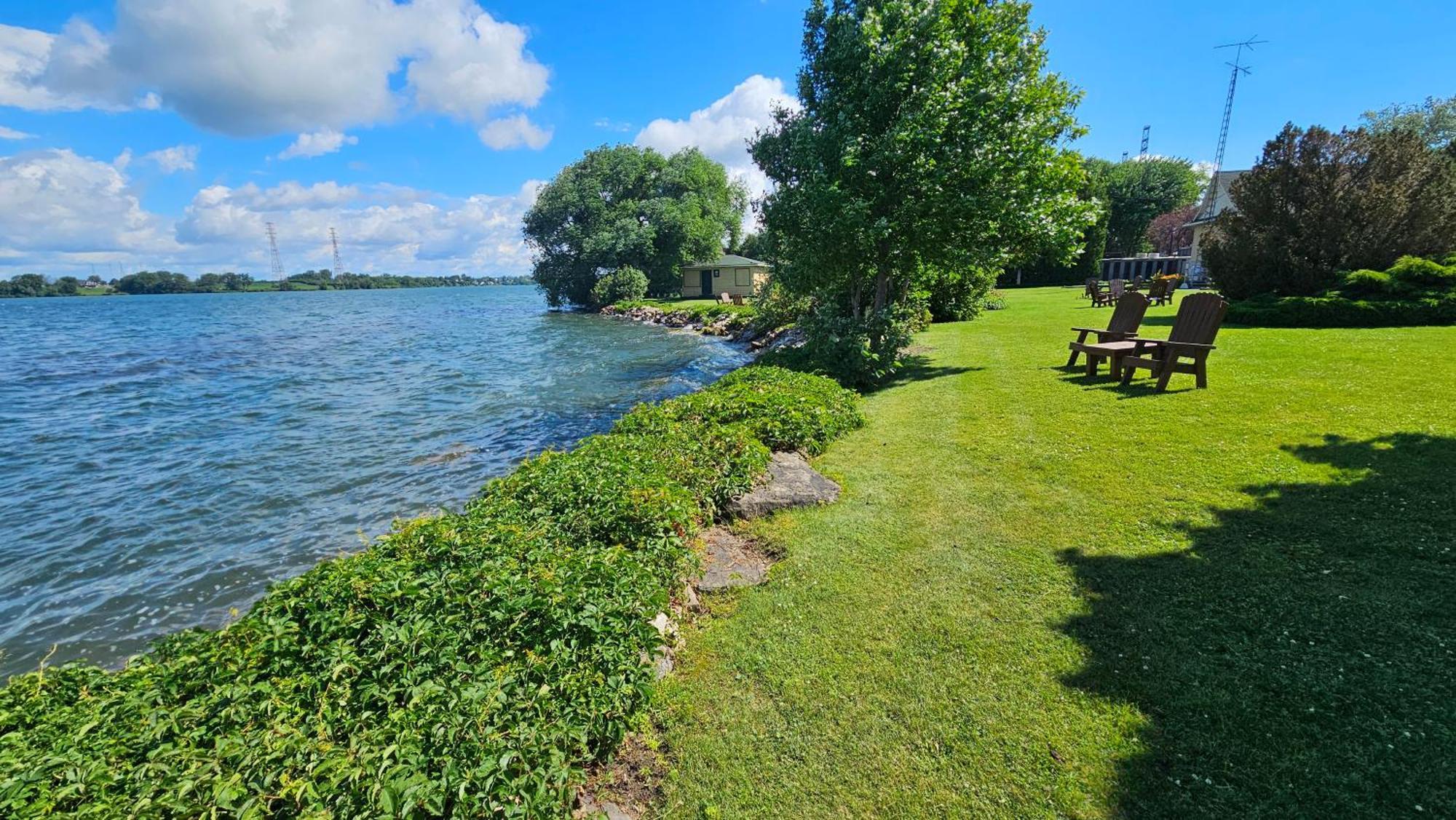 Hotel Oasis Lac St-Louis Salaberry-de-Valleyfield Extérieur photo