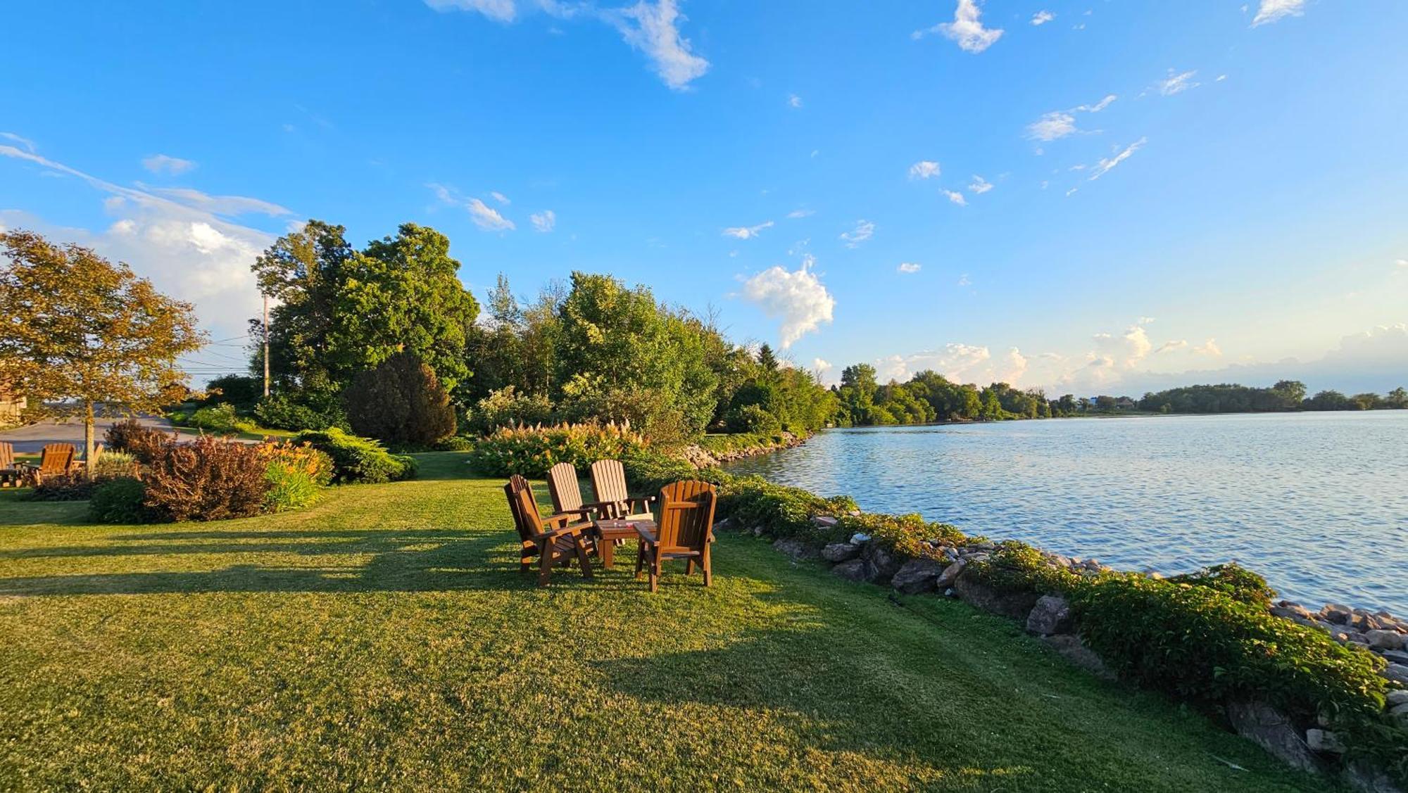 Hotel Oasis Lac St-Louis Salaberry-de-Valleyfield Extérieur photo