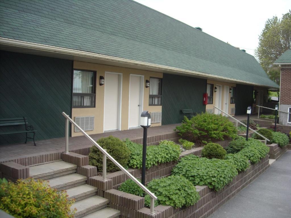 Hotel Oasis Lac St-Louis Salaberry-de-Valleyfield Extérieur photo