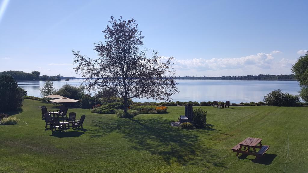 Hotel Oasis Lac St-Louis Salaberry-de-Valleyfield Extérieur photo